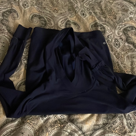 Lulu lemon hoodie - Picture 2 of 4